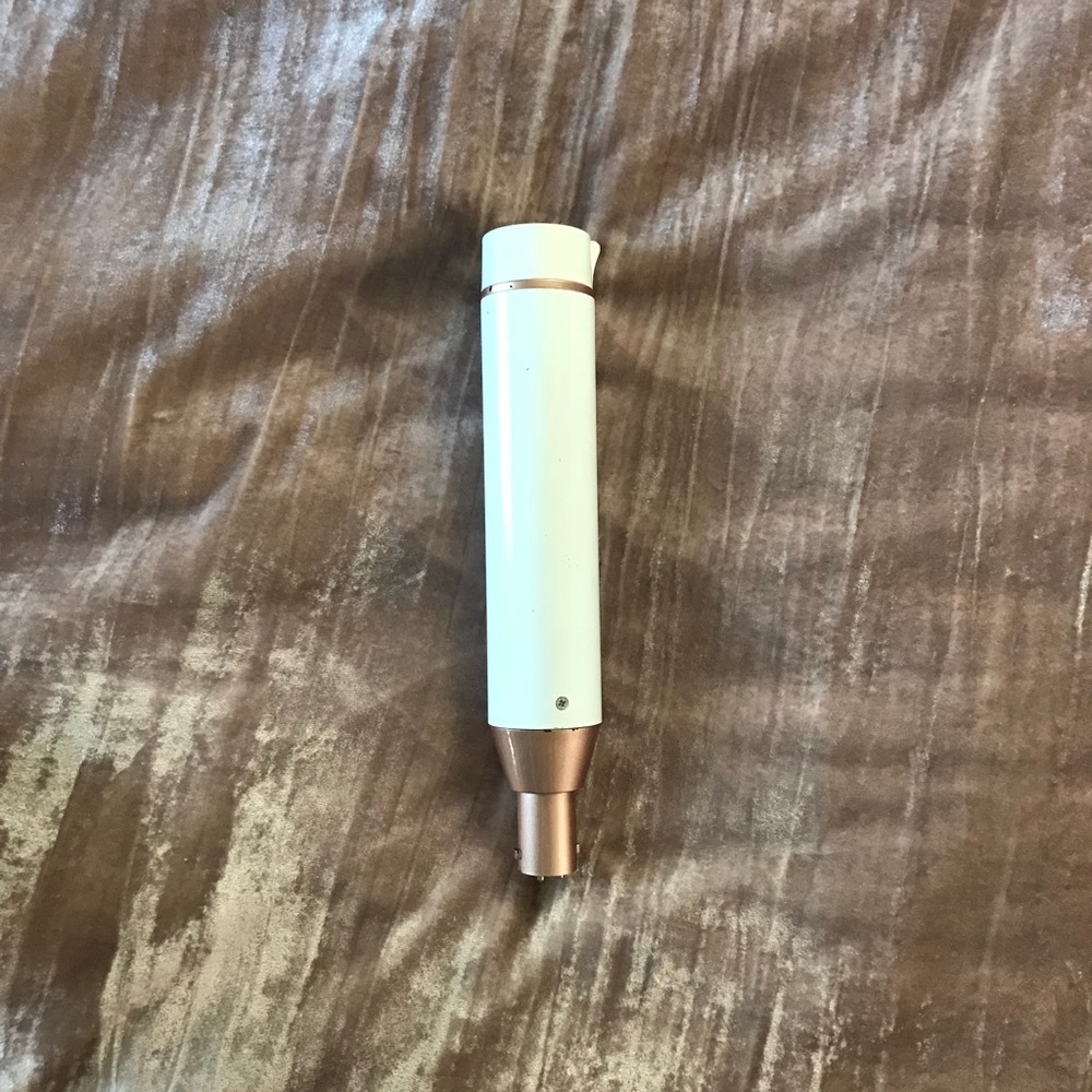T3 curling wand only. Size 1.5 in